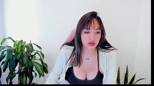 Snapshot of SOFIA_SWEETT22 chatting on 11-14-25, 05:00 SOFIA SWEETT22 online show from 11-14-25, 05:00