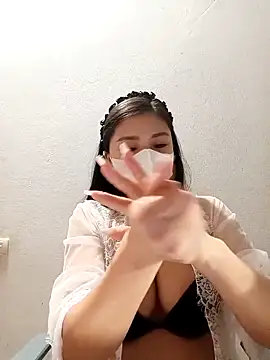 Snapshot of sara-xx chatting on 02-12-26, 04:18 sara-xx online show from 02-12-26, 04:18