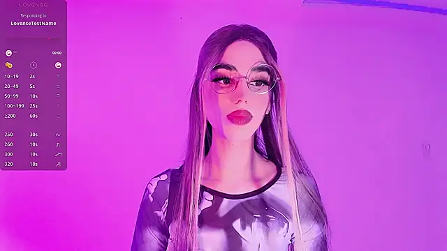 Snapshot of LeslieAmor1 chatting on 11-18-25, 07:57 LeslieAmor1 online show from 11-18-25, 07:57