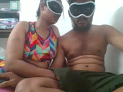 Snapshot of riyasparrowcpl chatting on 11-15-25, 01:29 riyasparrowcpl online show from 11-15-25, 01:29