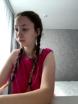 Holy Poly online show from 12-19-25, 08:32