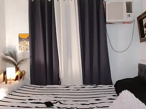 Snapshot of Casandrawang chatting on 11-27-25, 05:26 Casandrawang online show from 11-27-25, 05:26