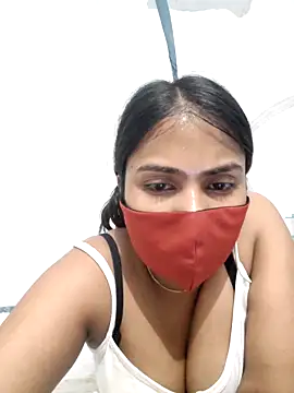 Snapshot of Red_Love_1 chatting on 05-10-26, 06:35 Red Love 1 online show from 05-10-26, 06:35