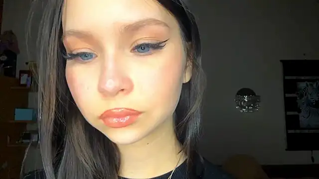 EmmaJonse online show from 12-01-25, 11:04