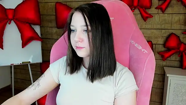 TinnaBurton online show from 02-11-26, 04:01