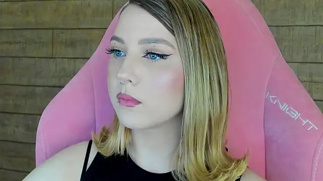 TinnaBurton online show from 03-11-26, 04:02