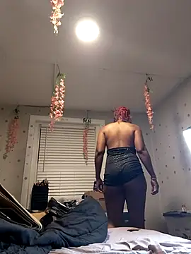 Snapshot of RaiinbowUnicorn89 chatting on 11-16-25, 12:27 RaiinbowUnicorn89 online show from 11-16-25, 12:27