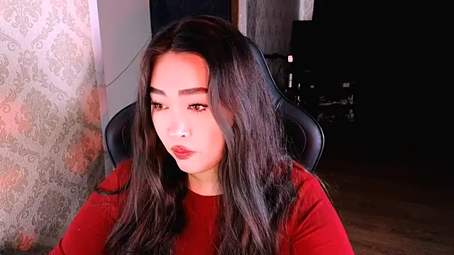 Emma Uilson online show from 02-15-26, 05:15