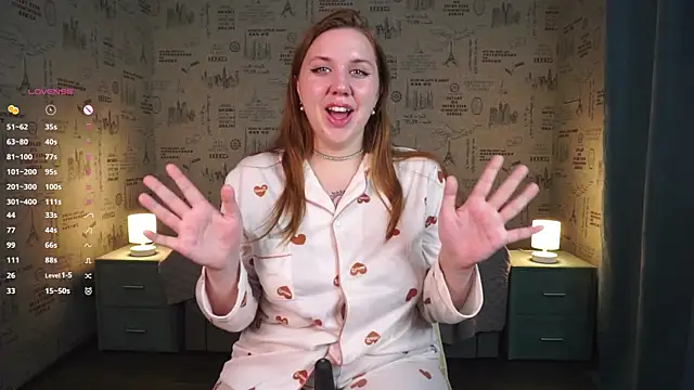 Snapshot of Xeonea1 chatting on 11-17-25, 11:27 Xeonea1 online show from 11-17-25, 11:27