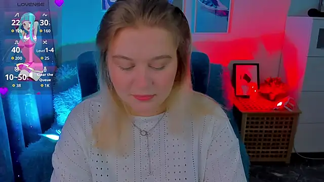 Snapshot of LouiseMous chatting on 11-26-25, 09:16 LouiseMous online show from 11-26-25, 09:16