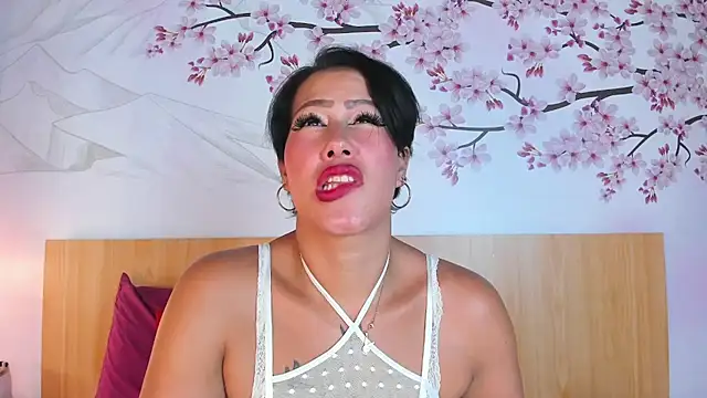 Snapshot of Laura_Torress chatting on 07-14-26, 03:00 Laura Torress online show from 07-14-26, 03:00