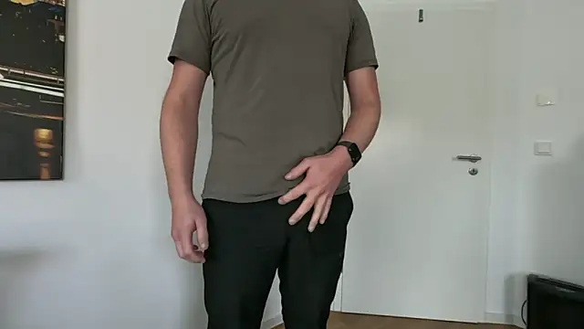 Snapshot of Cloudswitch chatting on 02-18-26, 10:33 Cloudswitch online show from 02-18-26, 10:33