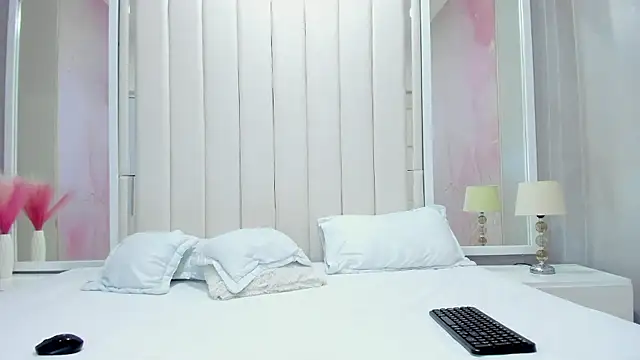 Snapshot of arietta_skinny chatting on 02-28-26, 02:29 arietta skinny online show from 02-28-26, 02:29