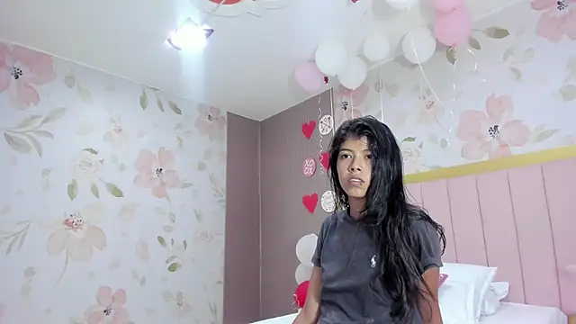 Snapshot of arietta_skinny chatting on 03-02-26, 12:12 arietta skinny online show from 03-02-26, 12:12