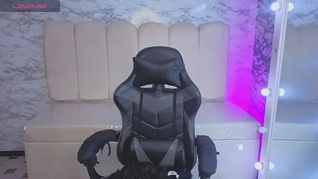 Maleja v  online show from 11-20-25, 01:22