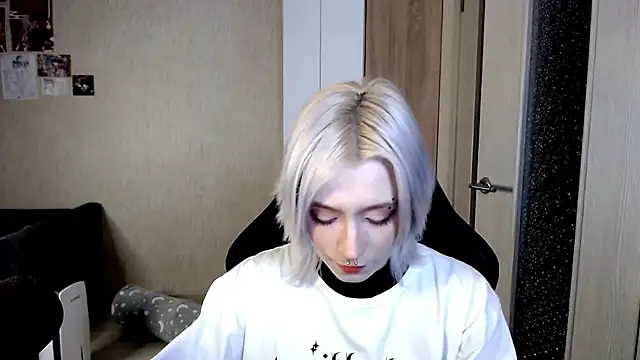 SophiaLur online show from 11-30-25, 02:32