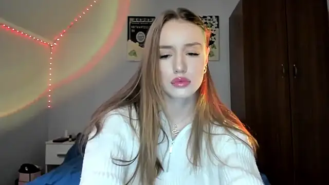 tinyglow online show from 12-18-25, 06:25