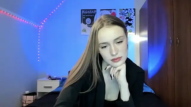 Snapshot of tinyglow chatting on 02-07-26, 09:29 tinyglow online show from 02-07-26, 09:29