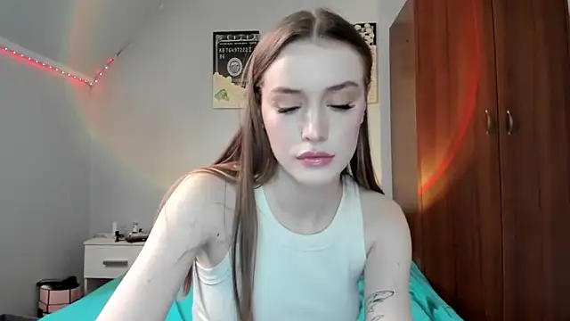 Snapshot of tinyglow chatting on 02-20-26, 11:49 tinyglow online show from 02-20-26, 11:49