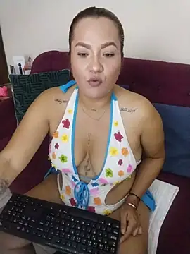 Snapshot of YessikaBaker1_ chatting on 11-28-25, 01:47 YessikaBaker1 online show from 11-28-25, 01:47