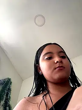 Snapshot of violeta_santanna chatting on 12-14-25, 01:27 violeta santanna online show from 12-14-25, 01:27