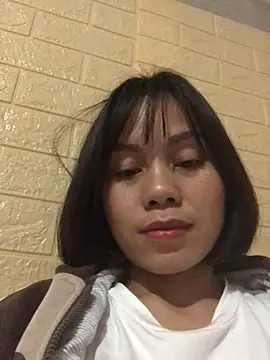 Snapshot of Trangbabylove chatting on 01-15-26, 04:55 Trangbabylove online show from 01-15-26, 04:55