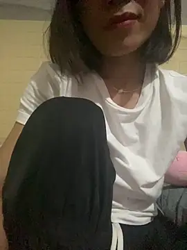 Trangbabylove online show from 06-14-26, 07:49
