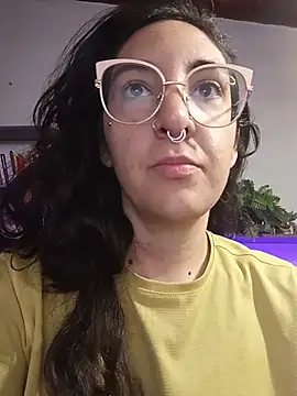 Snapshot of Melinerd chatting on 05-31-26, 01:07 Melinerd online show from 05-31-26, 01:07