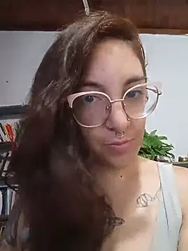 Snapshot of Melinerd chatting on 07-19-26, 01:04 Melinerd online show from 07-19-26, 01:04