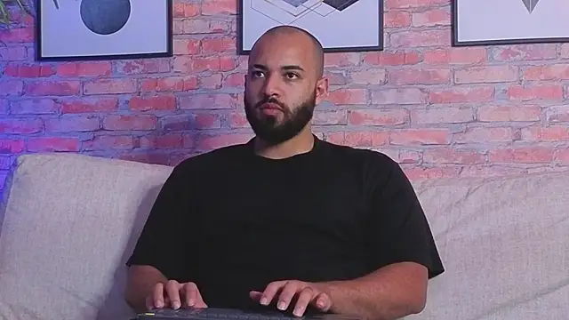 Chris Varden online show from 04-15-26, 07:43