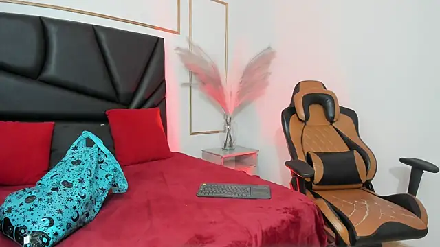 Snapshot of Emily_Frostt chatting on 01-07-26, 08:11 Emily Frostt online show from 01-07-26, 08:11