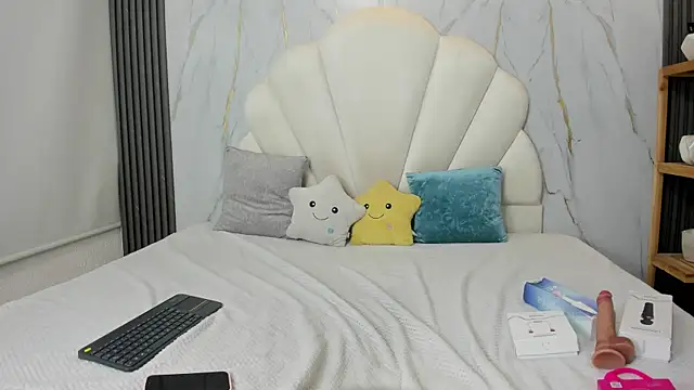 Emily Frostt online show from 06-16-26, 11:35