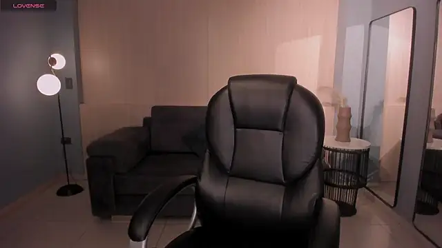 Snapshot of HaileyRoss_ chatting on 07-08-26, 03:11 HaileyRoss online show from 07-08-26, 03:11