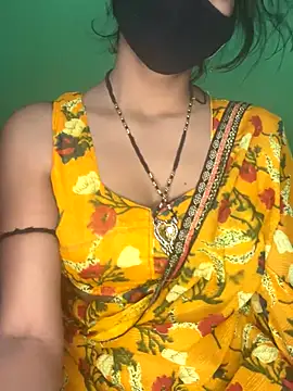 Snapshot of HOT-SUMAN-MISS chatting on 11-15-25, 11:40 HOT-SUMAN-MISS online show from 11-15-25, 11:40