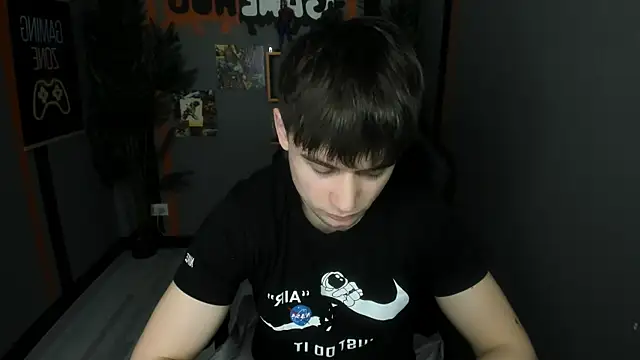 AlejandroEllias online show from 04-09-26, 01:27