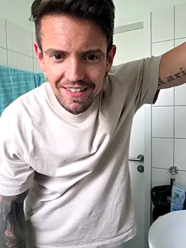 Mystery Mark online show from 04-10-26, 04:33