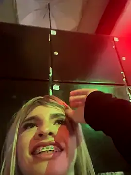 ValerySalasar online show from 11-16-25, 05:46