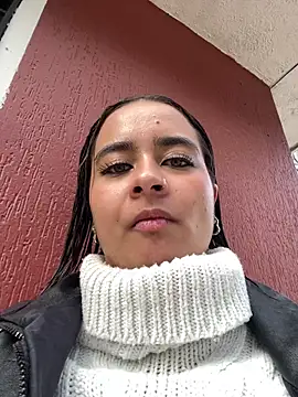 HANNAHBAKER00 online show from 11-26-25, 09:05