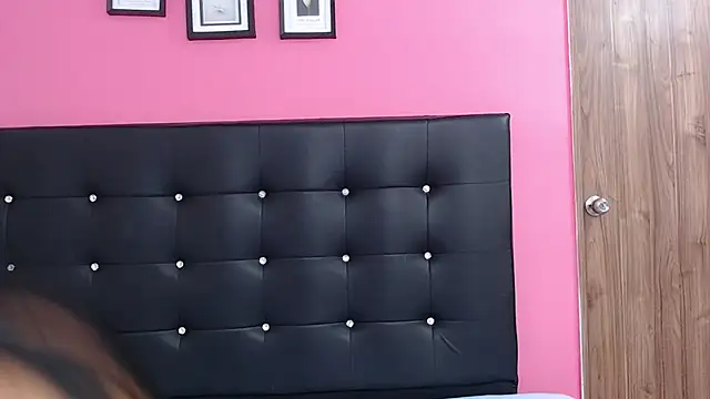 Snapshot of sweett_canela chatting on 11-27-25, 01:24 sweett canela online show from 11-27-25, 01:24