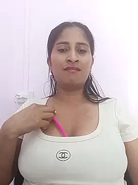 CarolinaNavas33 online show from 03-28-26, 09:03