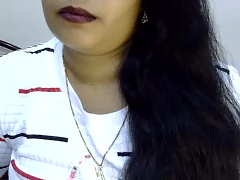 Snapshot of Muskan_Jha chatting on 04-11-26, 01:04 Muskan Jha online show from 04-11-26, 01:04