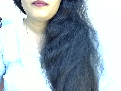 Snapshot of Muskan_Jha chatting on 04-12-26, 01:27 Muskan Jha online show from 04-12-26, 01:27