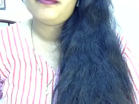 Snapshot of Muskan_Jha chatting on 04-17-26, 02:47 Muskan Jha online show from 04-17-26, 02:47