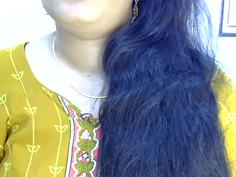 Snapshot of Muskan_Jha chatting on 05-05-26, 01:57 Muskan Jha online show from 05-05-26, 01:57