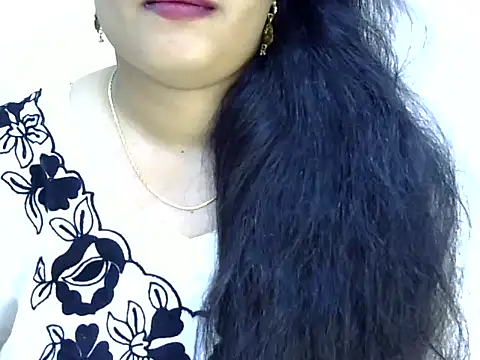 Snapshot of Muskan_Jha chatting on 05-07-26, 02:33 Muskan Jha online show from 05-07-26, 02:33