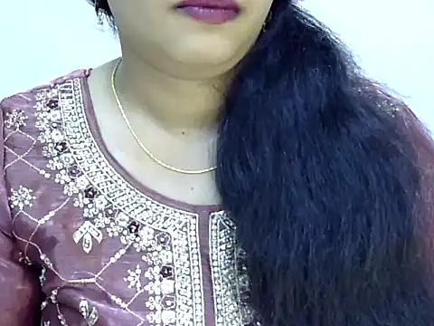 Snapshot of Muskan_Jha chatting on 05-08-26, 02:39 Muskan Jha online show from 05-08-26, 02:39