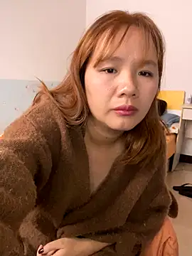 yiyi0316 online show from 11-28-25, 05:32