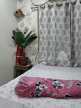 Cute-richa1 online show from 04-18-26, 07:07