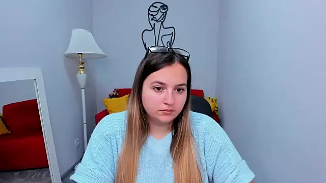 Snapshot of Maria_Bond chatting on 11-26-25, 08:48 Maria Bond online show from 11-26-25, 08:48