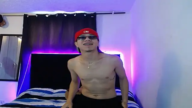 Snapshot of Anyelo_hot1111 chatting on 11-15-25, 12:23 Anyelo hot1111 online show from 11-15-25, 12:23